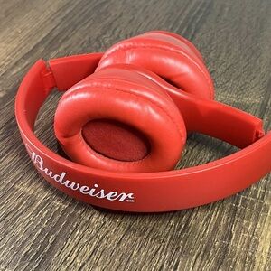 Budweiser - Bluetooth Wireless Headphones - Red - 🇨🇦 - Used Very Good . Tested
